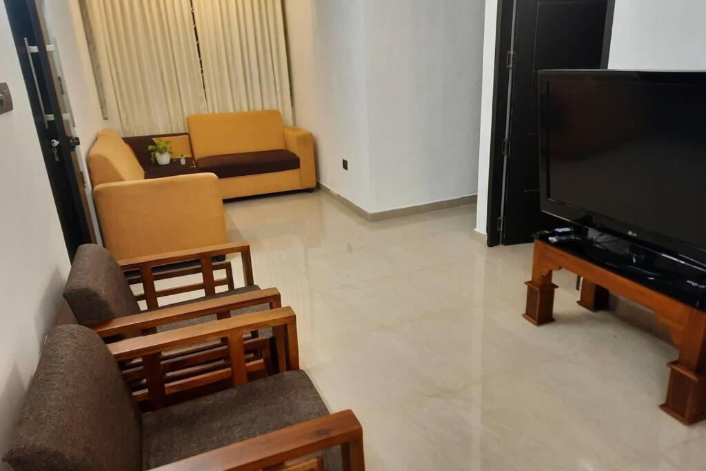 Bmran Apartment A Kochi Esterno foto